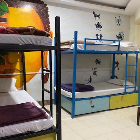 Vagabond Stay Hostel Варанаси Экстерьер фото
