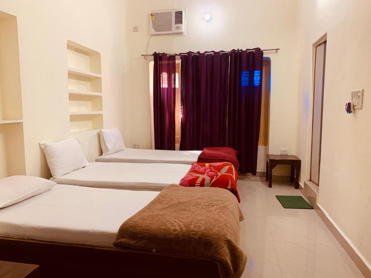 Vagabond Stay Hostel Варанаси Экстерьер фото