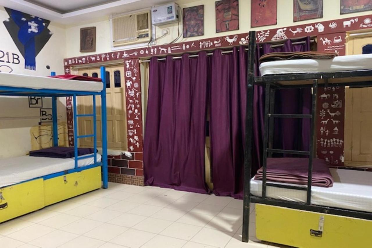 Vagabond Stay Hostel Варанаси Экстерьер фото