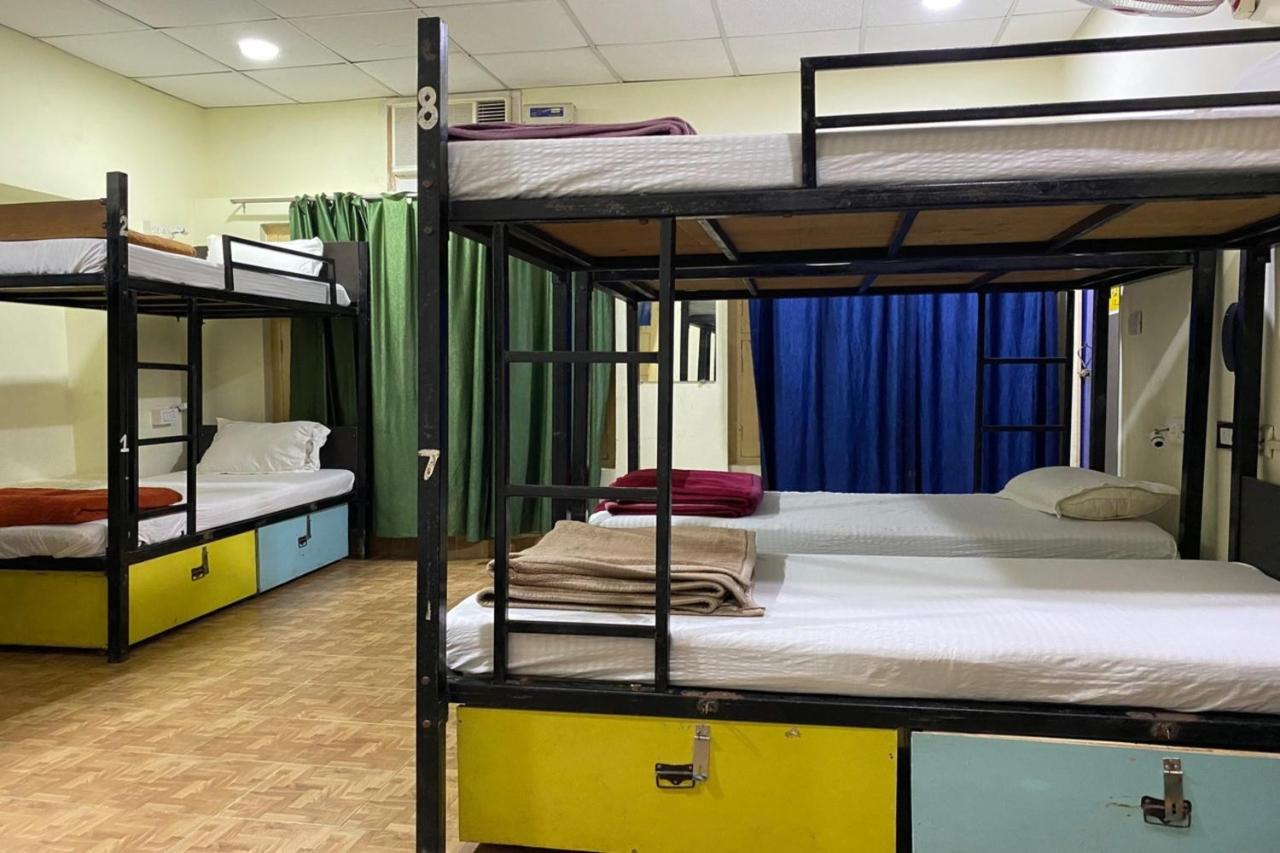 Vagabond Stay Hostel Варанаси Экстерьер фото