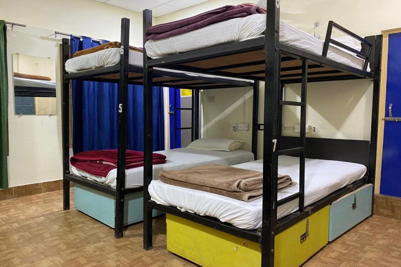 Vagabond Stay Hostel Варанаси Экстерьер фото