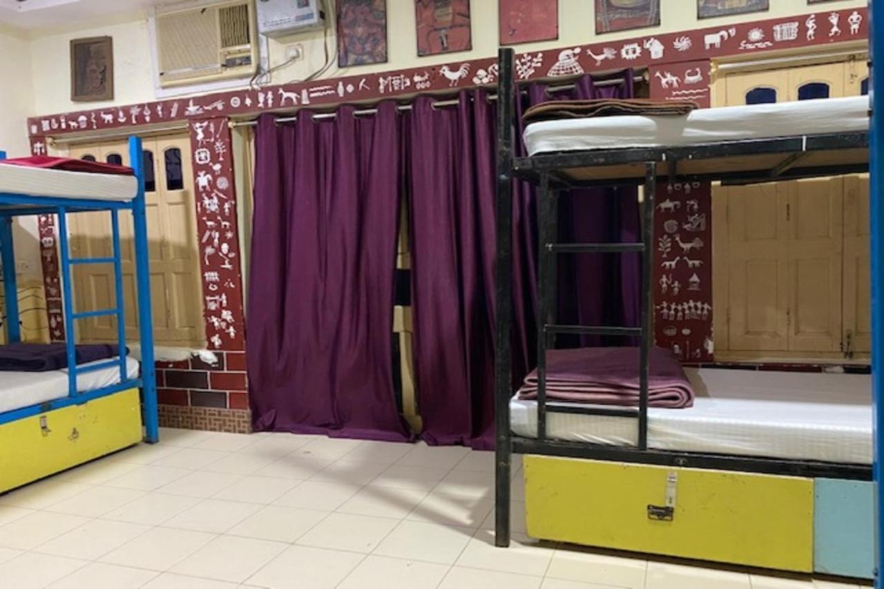 Vagabond Stay Hostel Варанаси Экстерьер фото