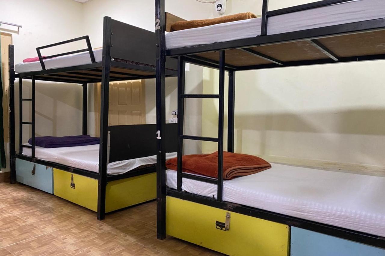 Vagabond Stay Hostel Варанаси Экстерьер фото